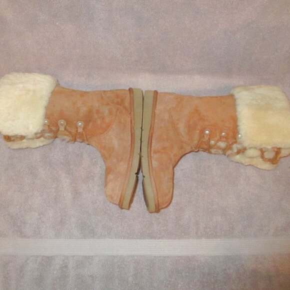 UGG Australia Montclair Winter Boots Size 7 Sheepskin Lace Up Suede Mid Calf - Picture 9 of 12